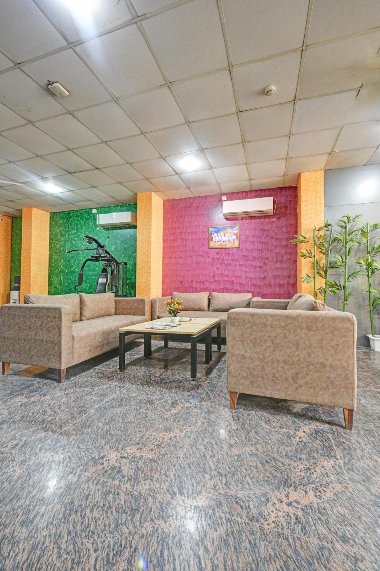 Royal Spark Inn1 - Medicity Gurugram, Near Medanta Hospital Gurgaon Extérieur photo