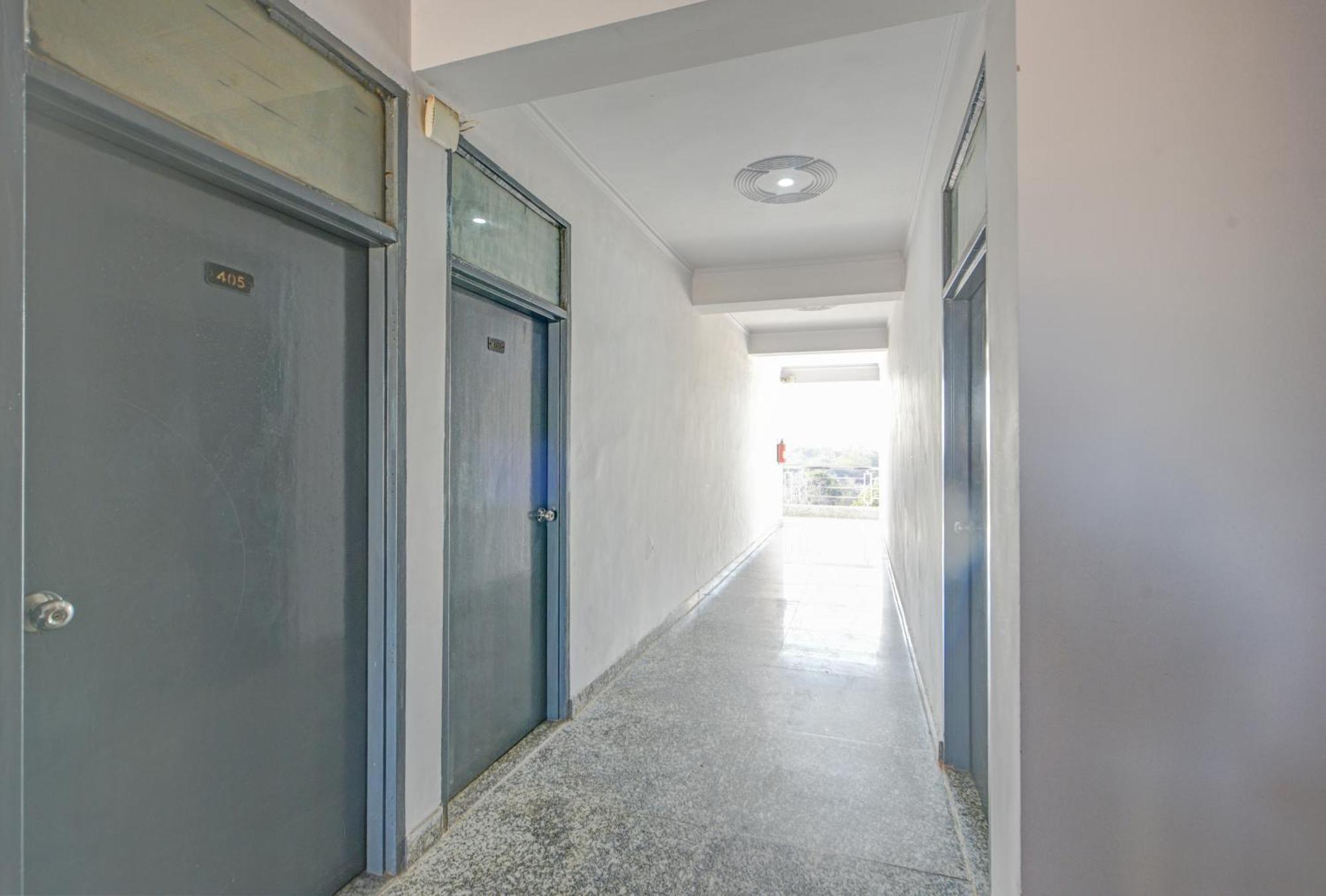 Royal Spark Inn1 - Medicity Gurugram, Near Medanta Hospital Gurgaon Extérieur photo